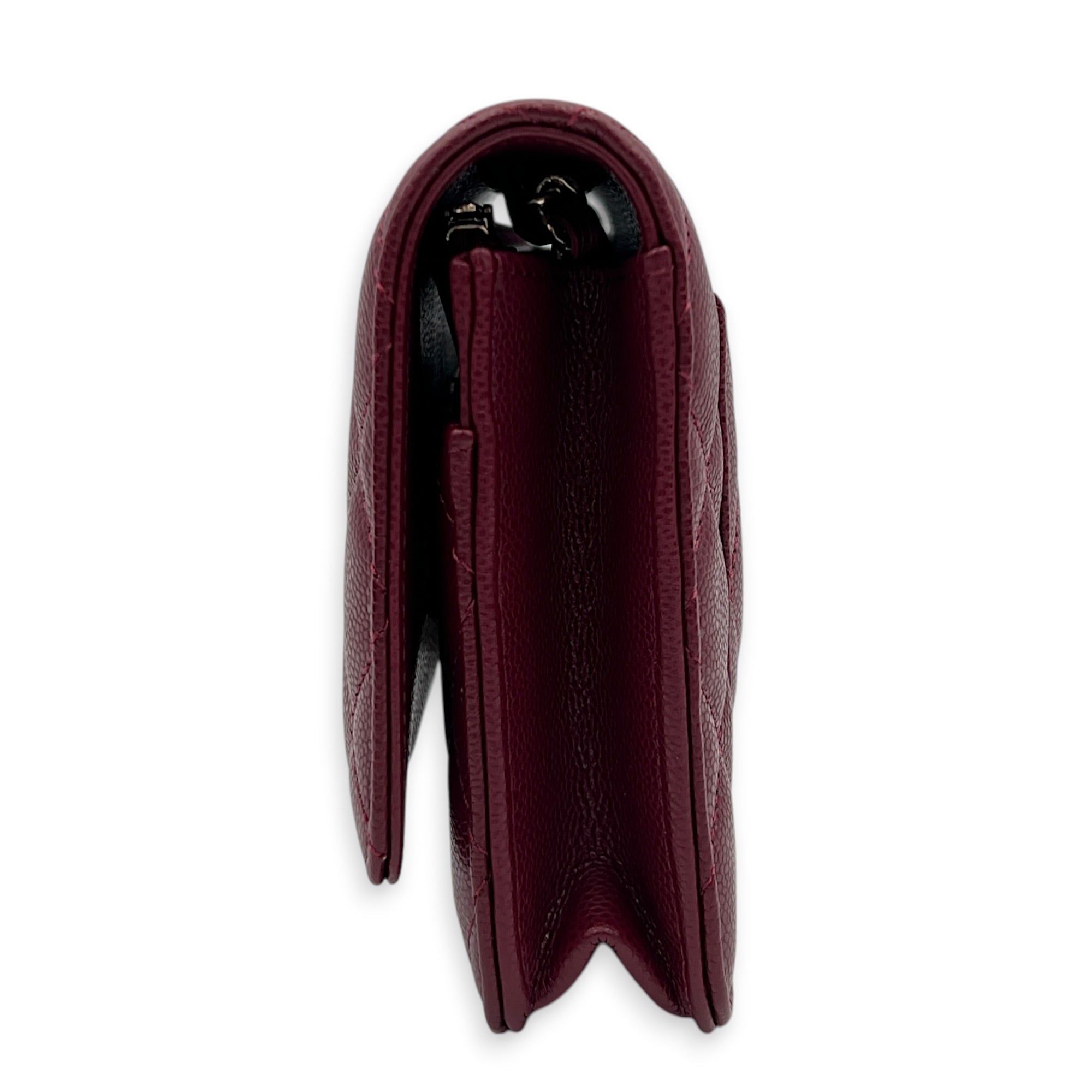 CC Red Wallet On Chain in Caviar Leather, Gold hardware