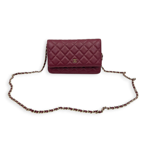CC Red Wallet On Chain in Caviar Leather, Gold hardware