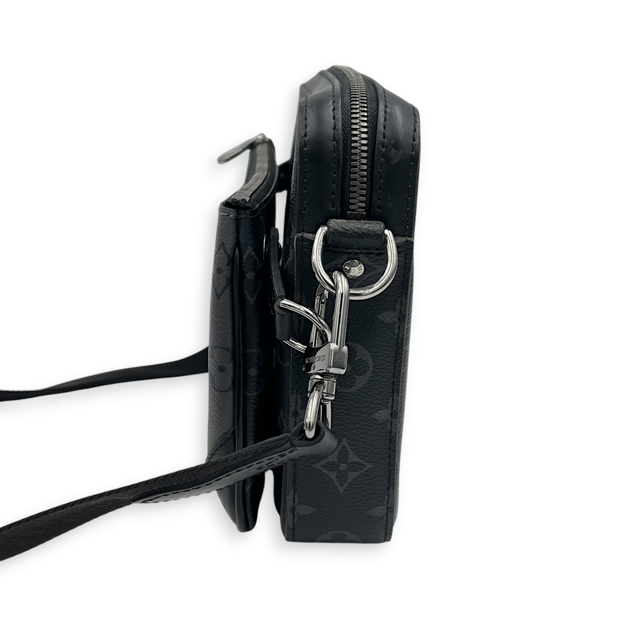 Trio Messenger  Crossbody Bag Black in Coated Canvas, Silver hardware