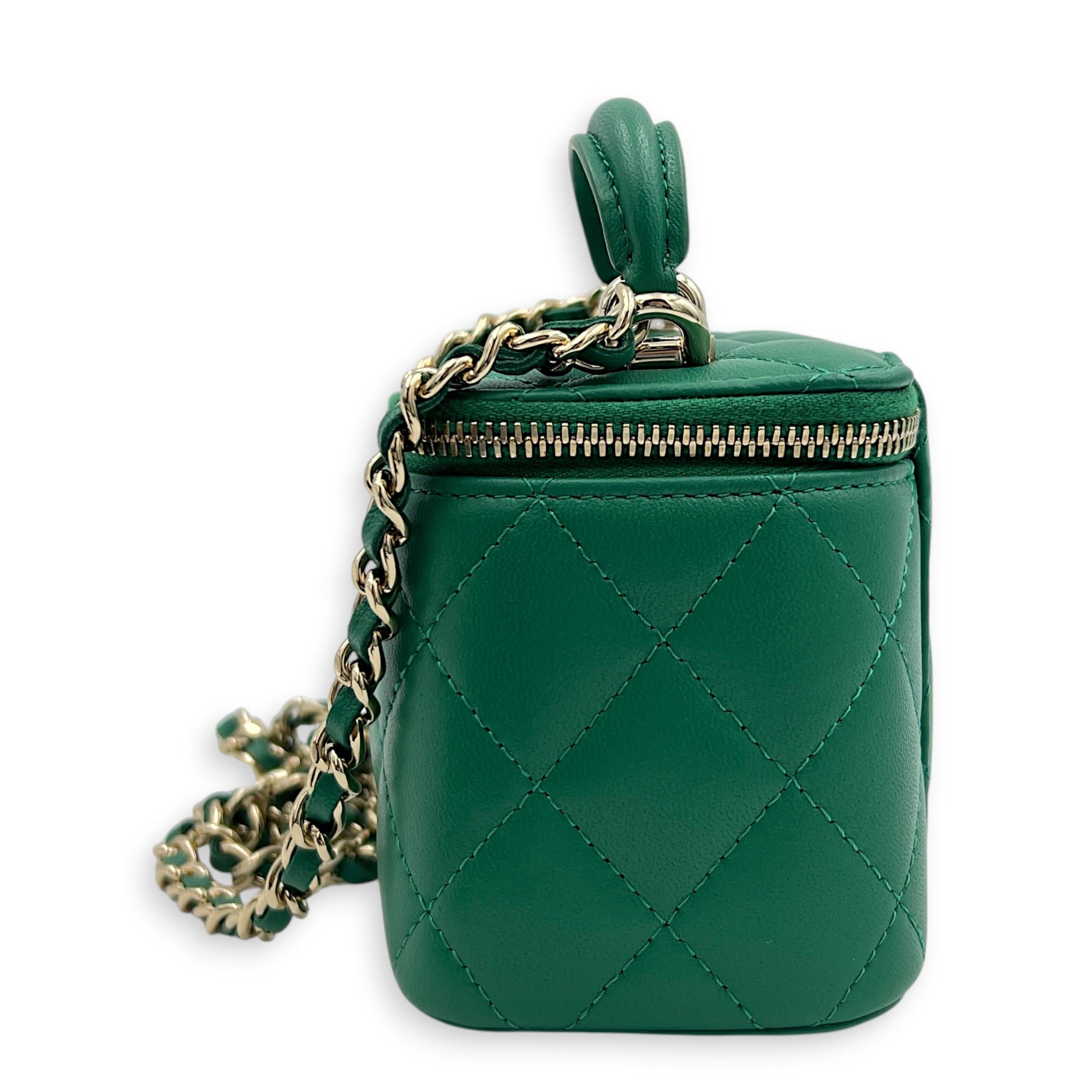 CC Vanity Bag Green in Lambskin, Gold hardware