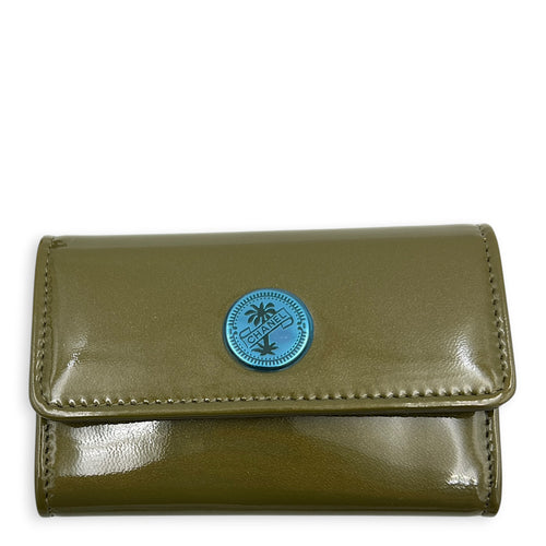 Logo Card Holder Green in Patent Leather, Silver hardware