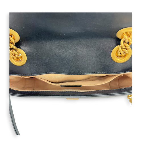 GG Marmont Shoulder Bag Black in Calfskin, Gold hardware