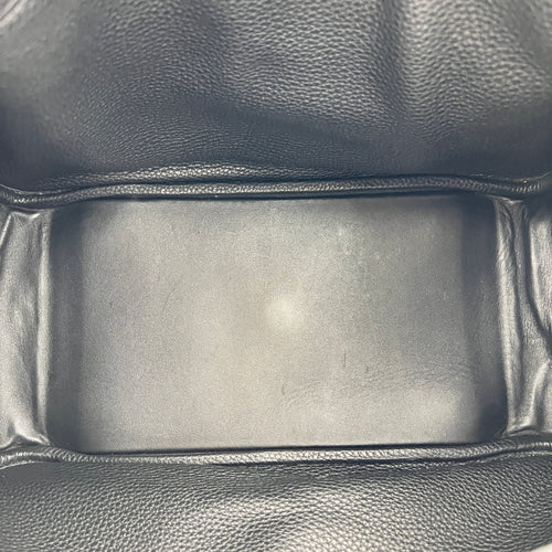 Lindy 34 Black Shoulder Bag in Clemence, Palladium hardware
