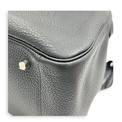 Lindy 34 Black Shoulder Bag in Clemence, Palladium hardware