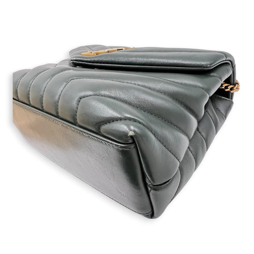 Loulou Shoulder Bag Green in Calfskin, Gold hardware