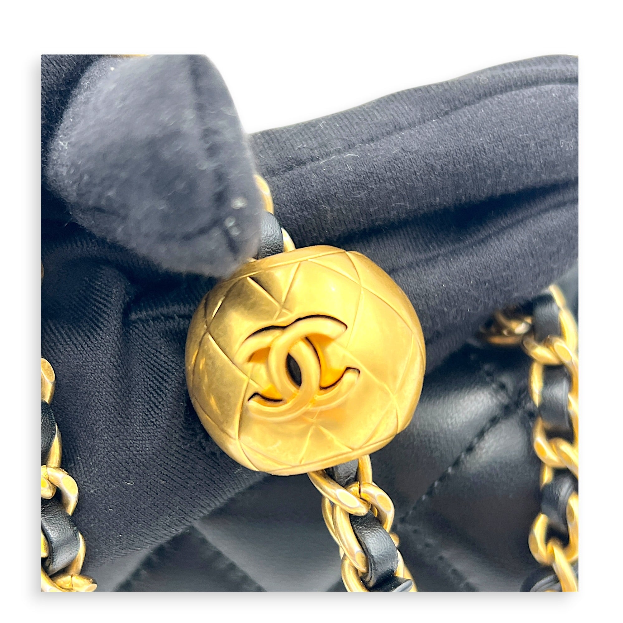 Square Pearl Crush Crossbody Bag Black in Lambskin, Gold hardware