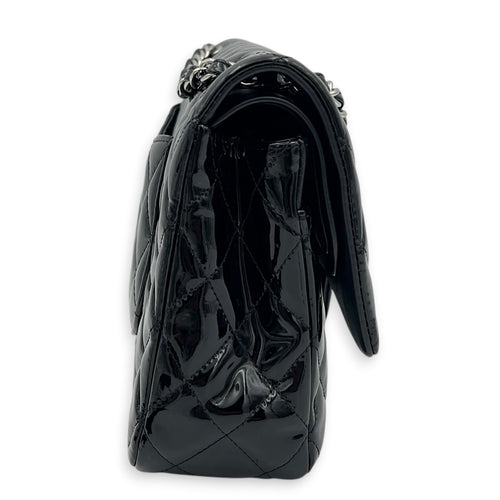 Classic Shoulder Bag Medium Black in Patent Leather, Silver hardware