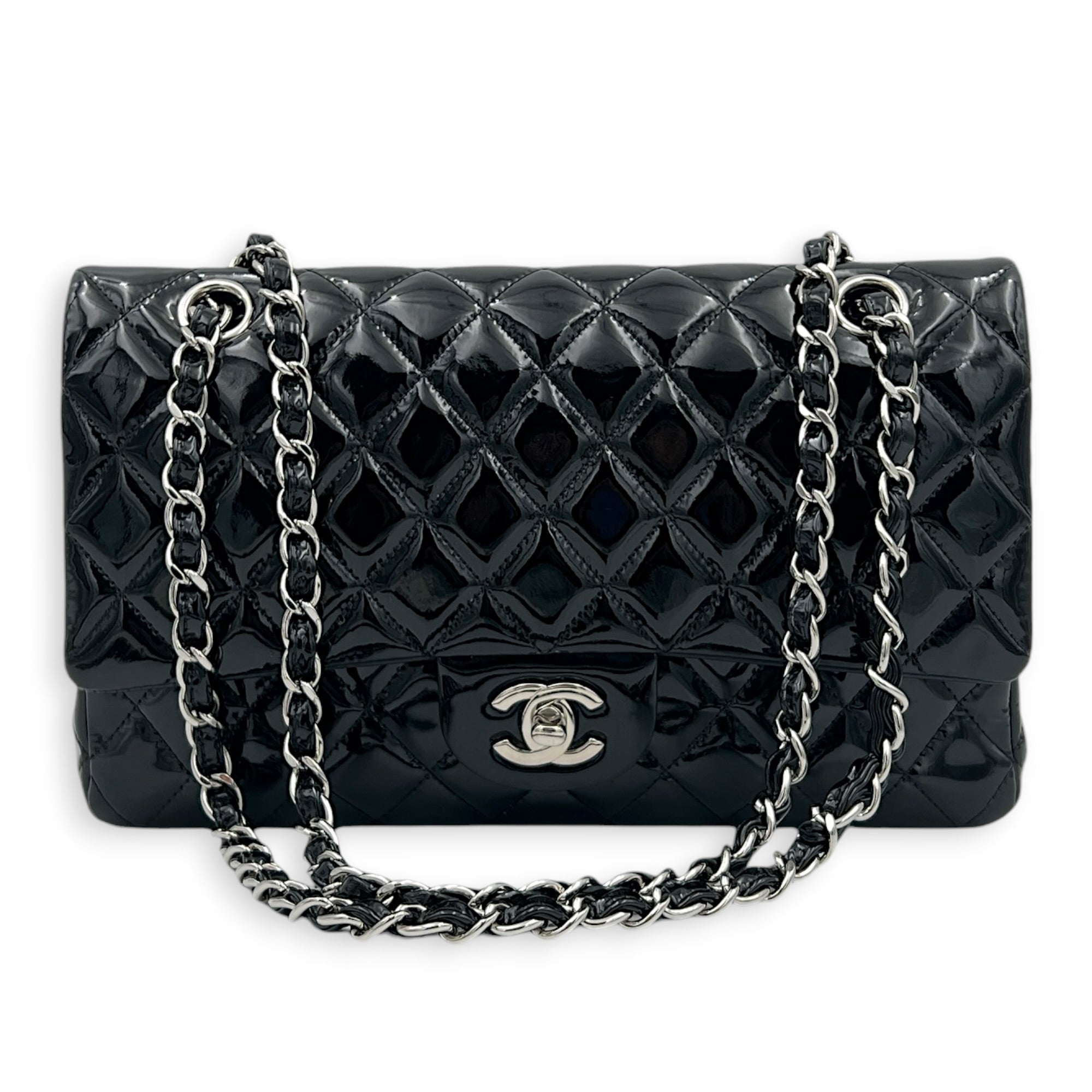 Classic Shoulder Bag Medium Black in Patent Leather, Silver hardware