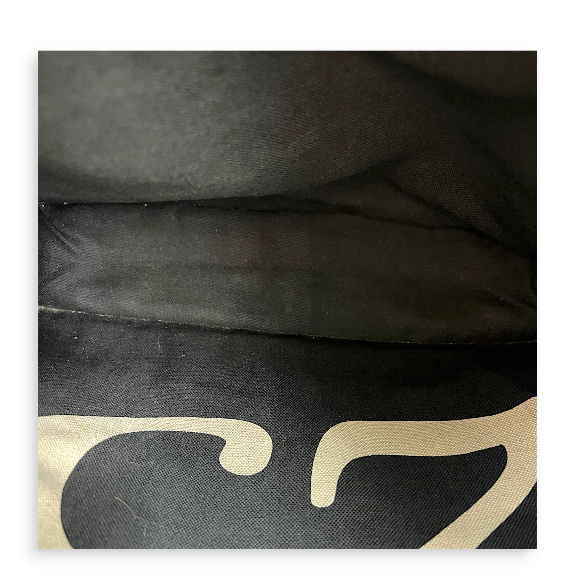 L’aveugle Par Amour Tote Bag Black in Calfskin, Gold hardware