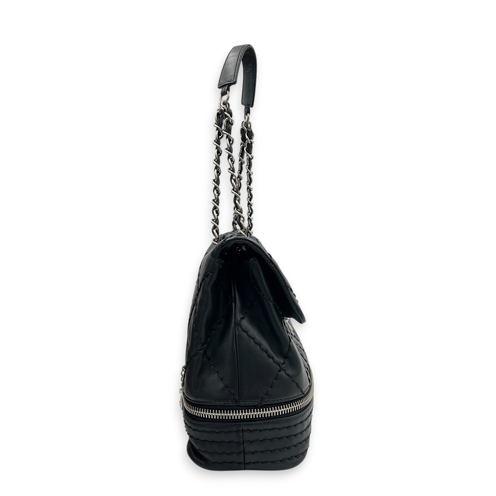Stitched Expandable Shoulder Bag Black in Calfskin, Silver hardware