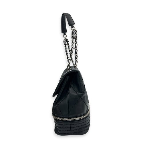 Stitched Expandable Shoulder Bag Black in Calfskin, Silver hardware