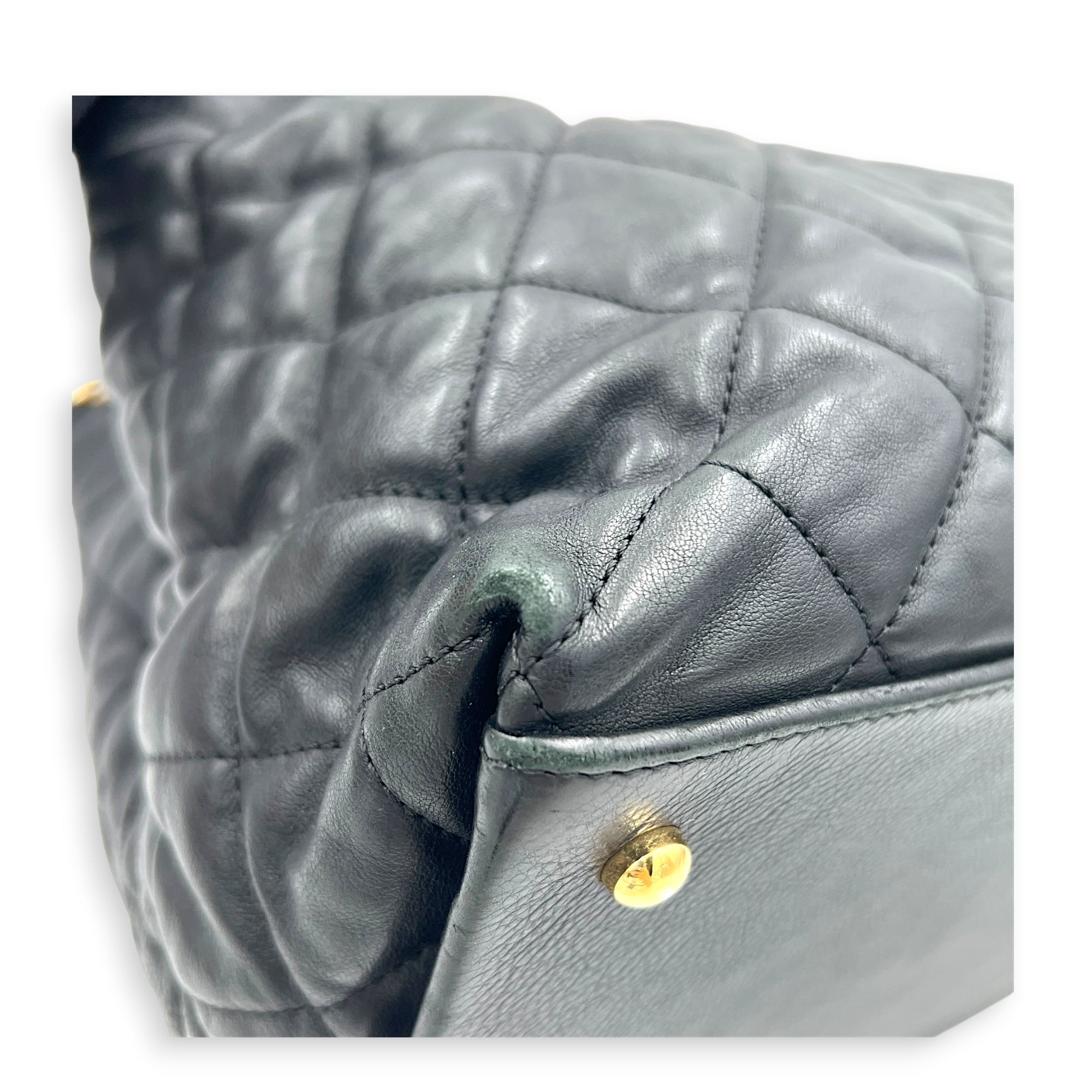 Chain Me Shoulder Bag Black in Calfskin, Gold hardware