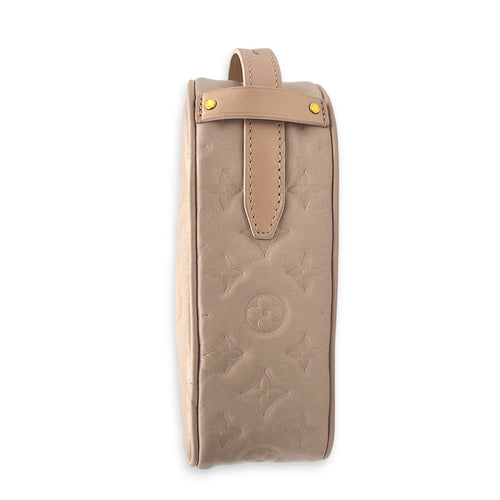Fall in Love Sac Coeur Crossbody Bag Pink in Calfskin, Gold hardware