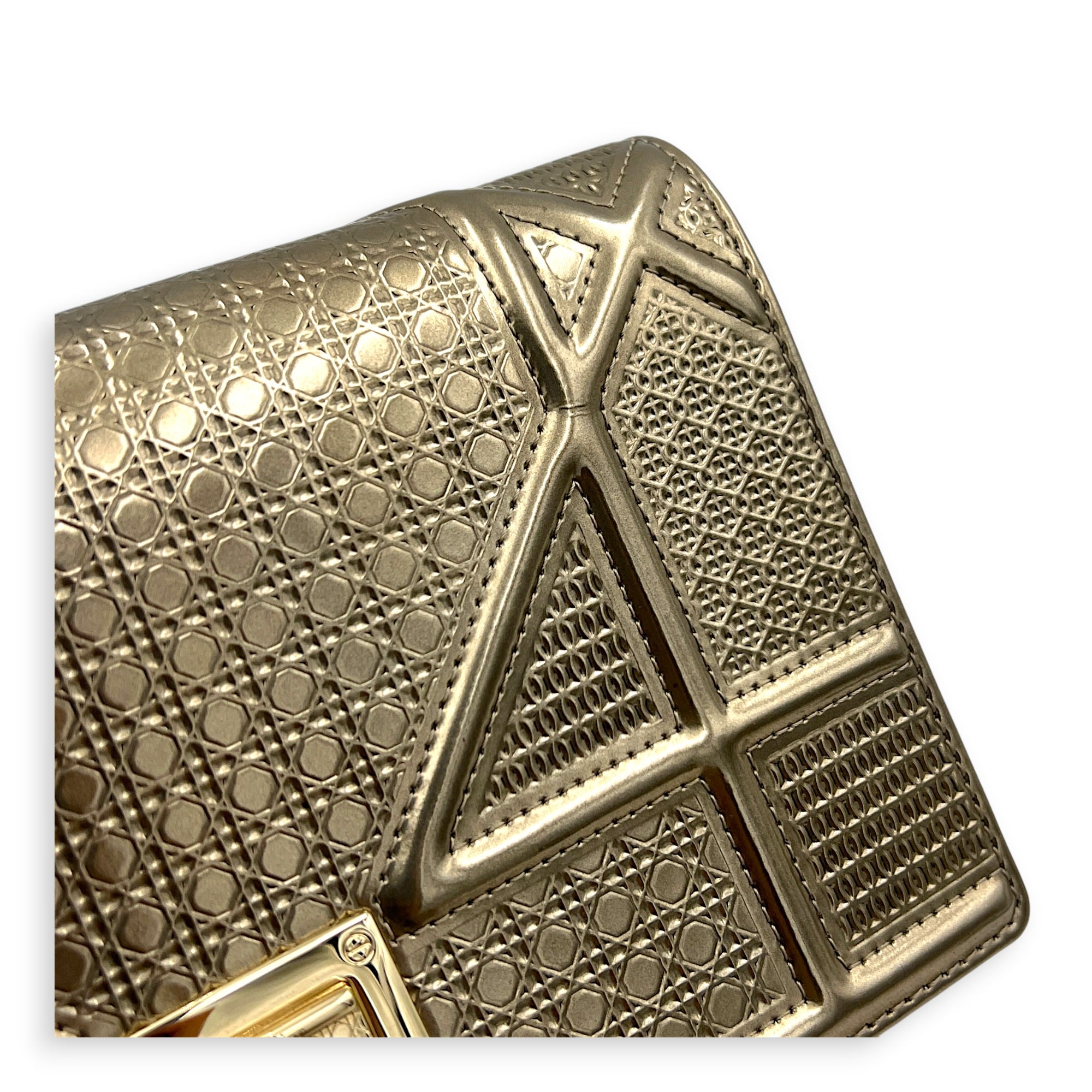 Diorama Wallet On Chain Gold in Patent Leather, Gold hardware