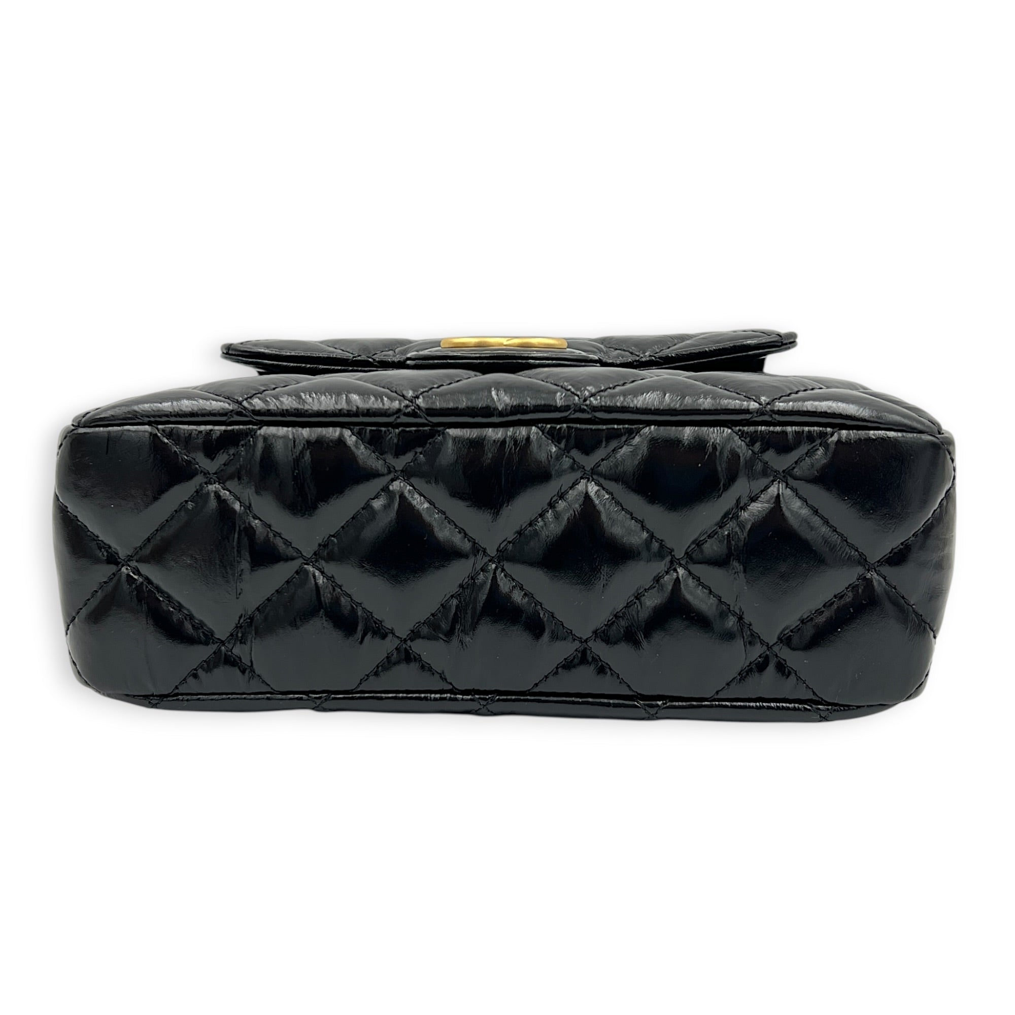 Shiny Crumpled Quilted CC Hobo Bag Small Black in Calfskin, Gold hardware