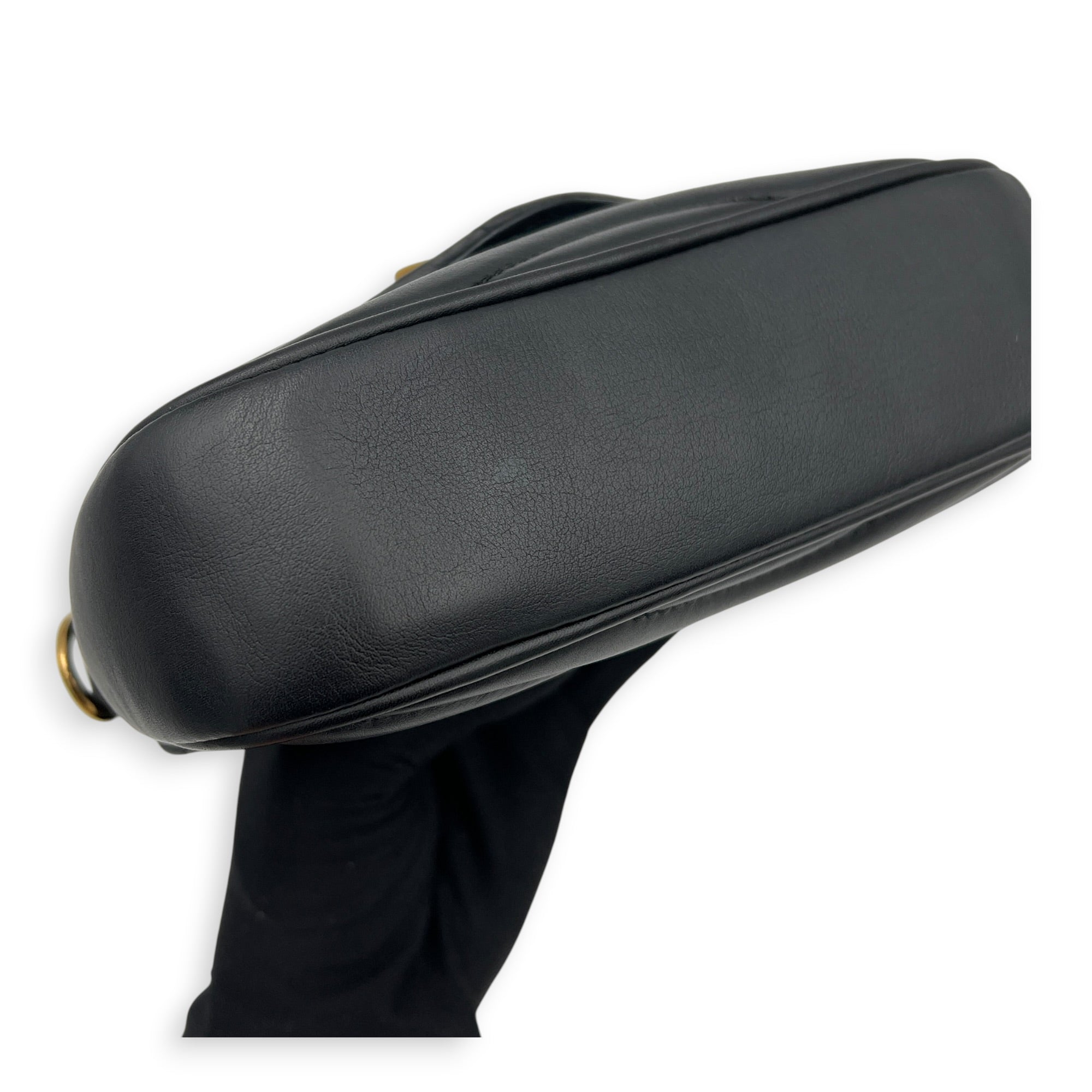 New Wave Shoulder Bag Black in Calfskin, Gold hardware