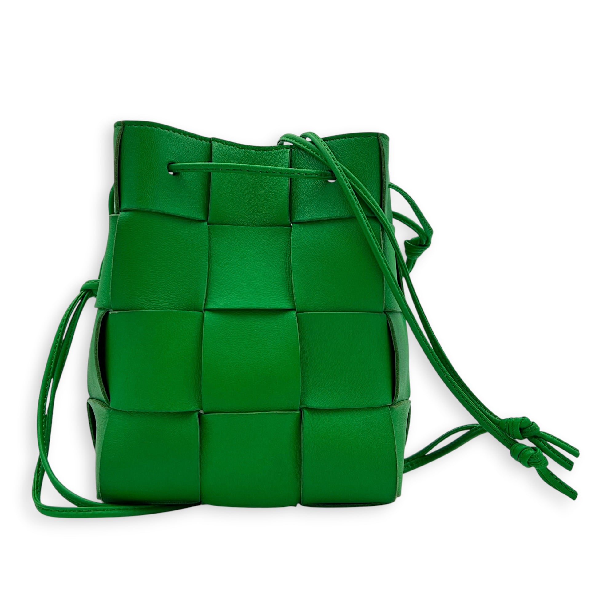 Intrecciato Bucket Bag Green in Calfskin