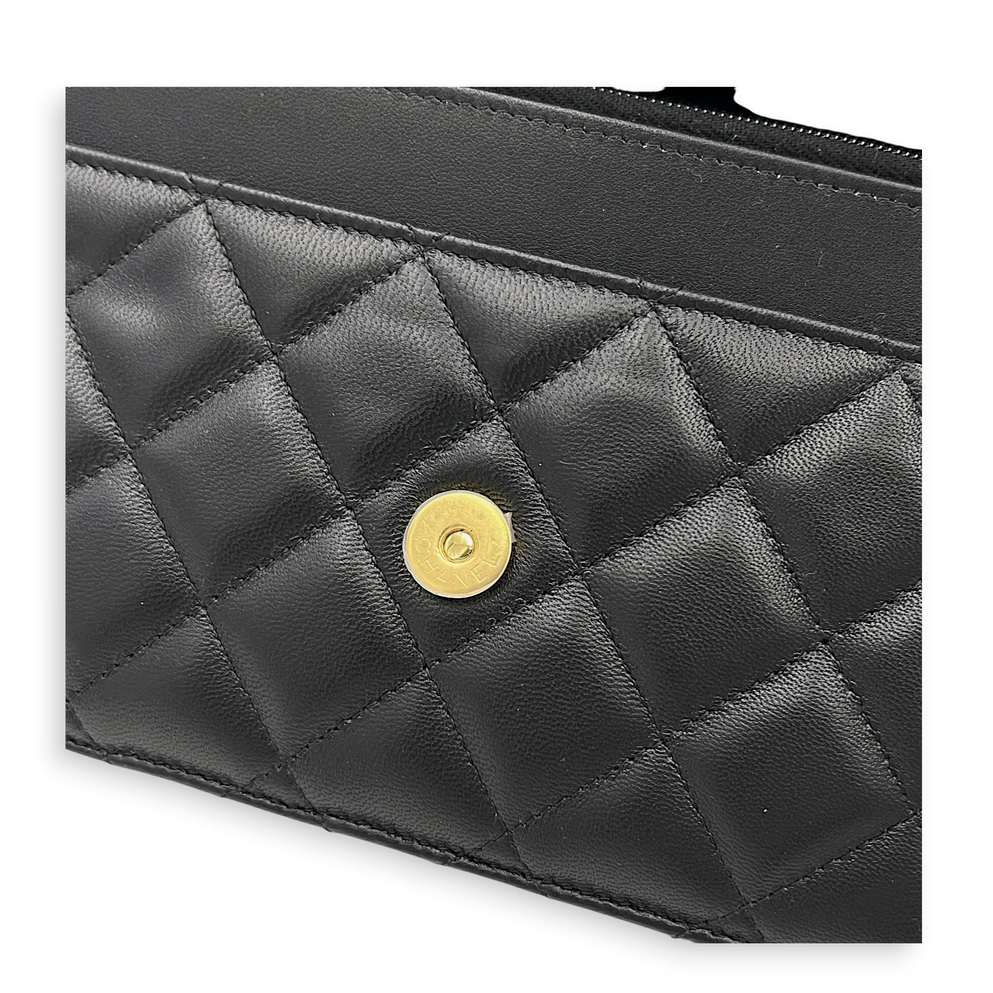 CC Wallet On Chain Black in Lambskin, Gold hardware