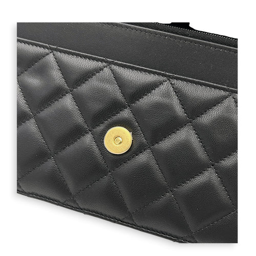 CC Wallet On Chain Black in Lambskin, Gold hardware