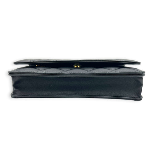 CC Wallet On Chain Black in Lambskin, Gold hardware