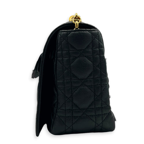 Caro Shoulder Bag Black in Calfskin, Gold hardware