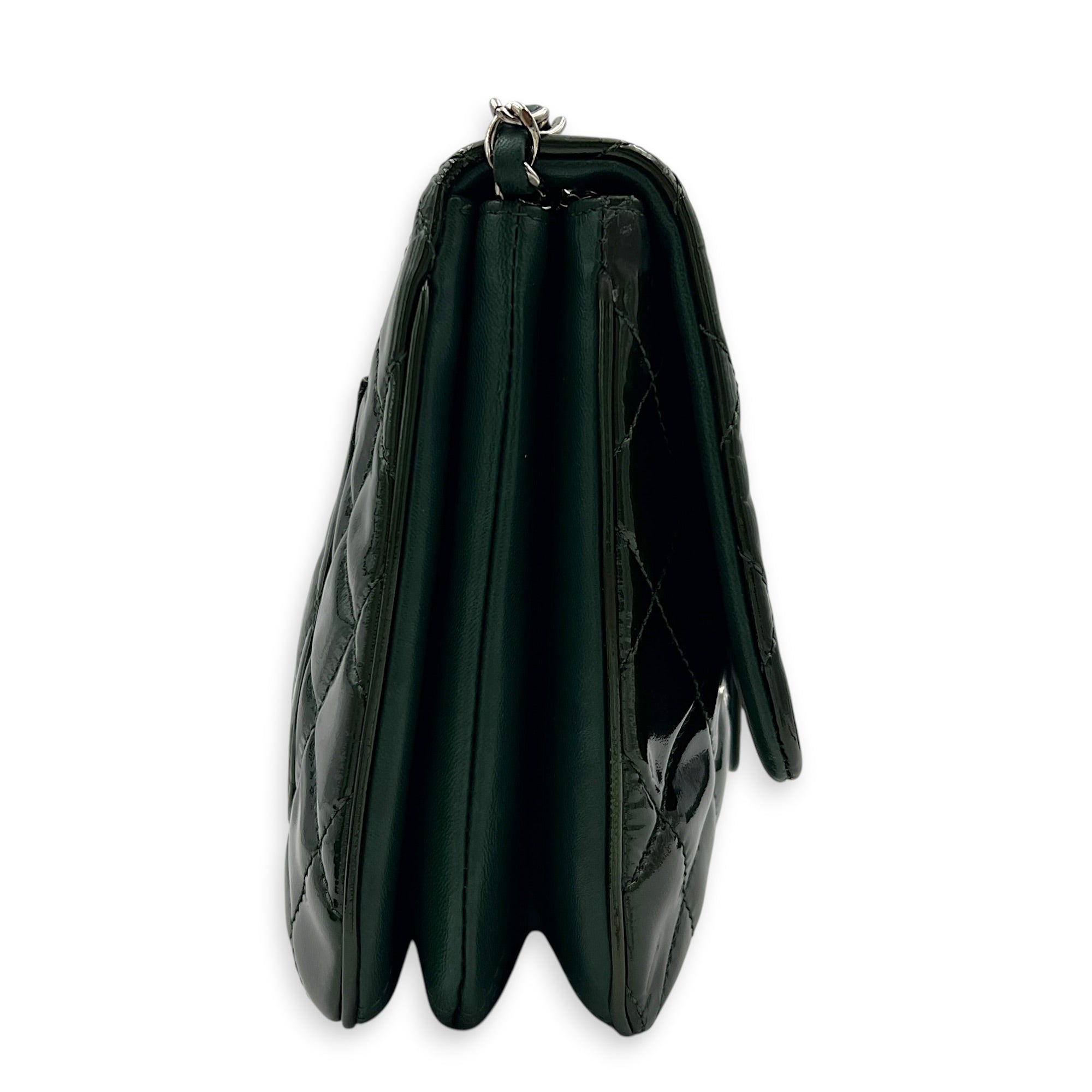 CC Shoulder Bag Green in Patent Leather, Silver hardware