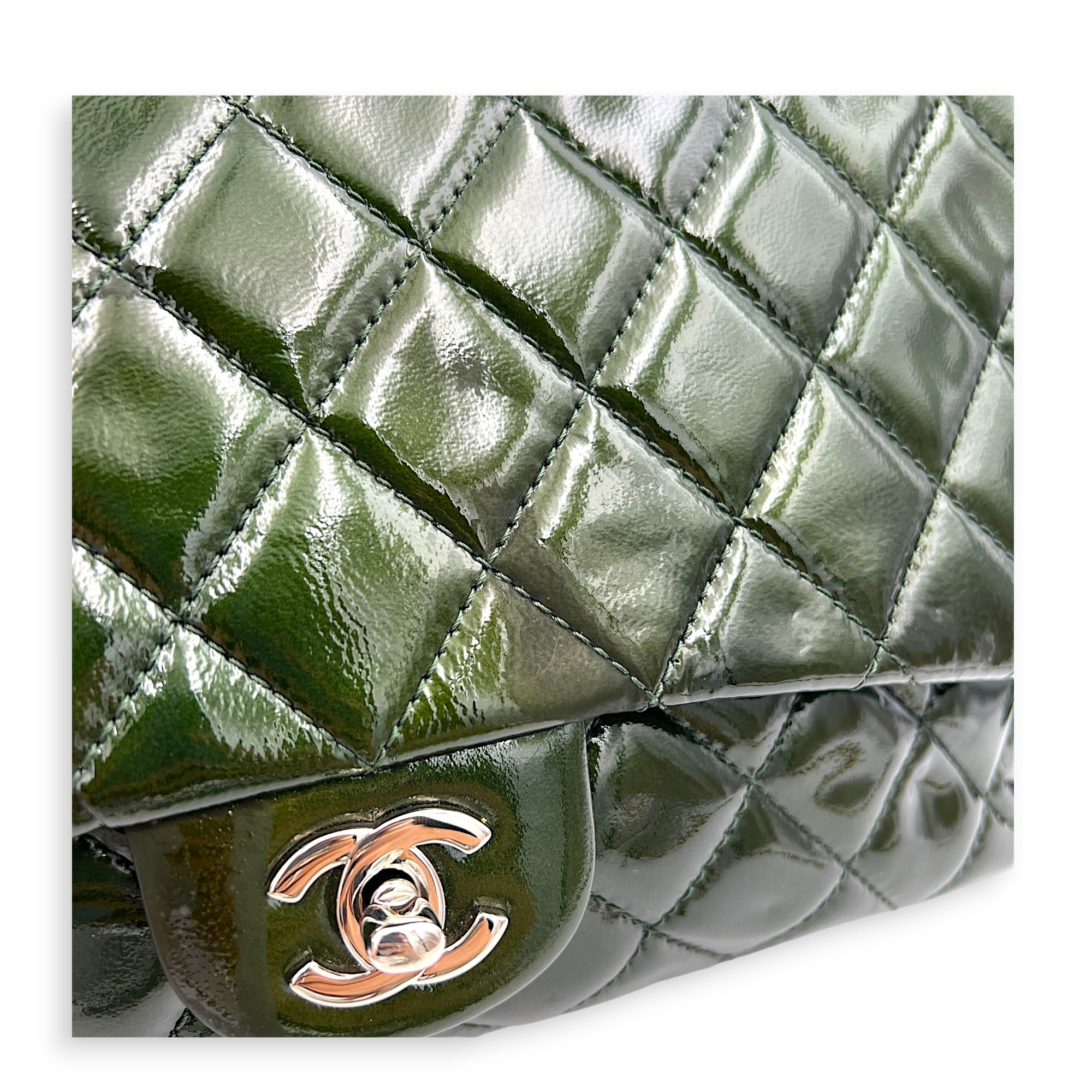 CC Shoulder Bag Green in Patent Leather, Silver hardware