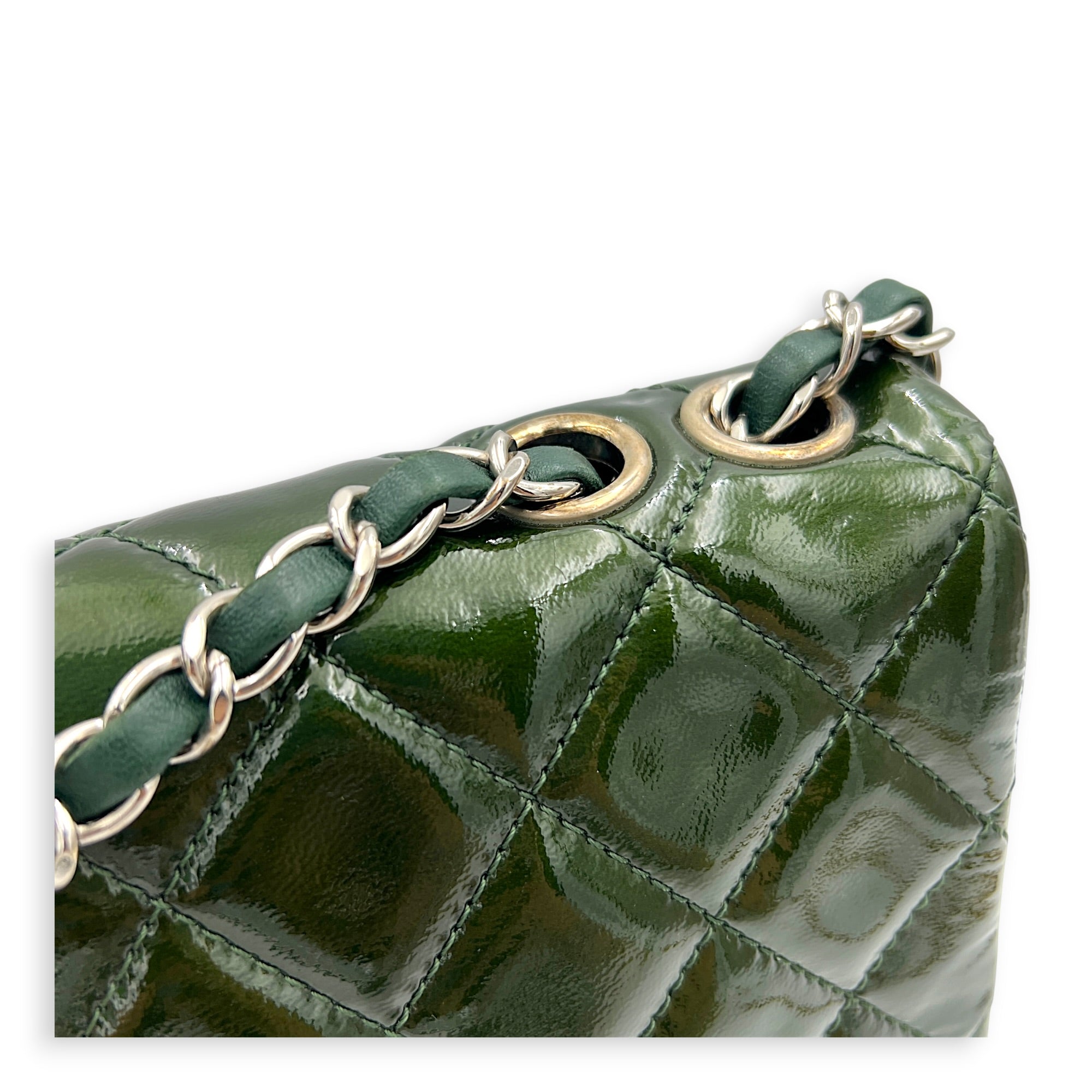 CC Shoulder Bag Green in Patent Leather, Silver hardware