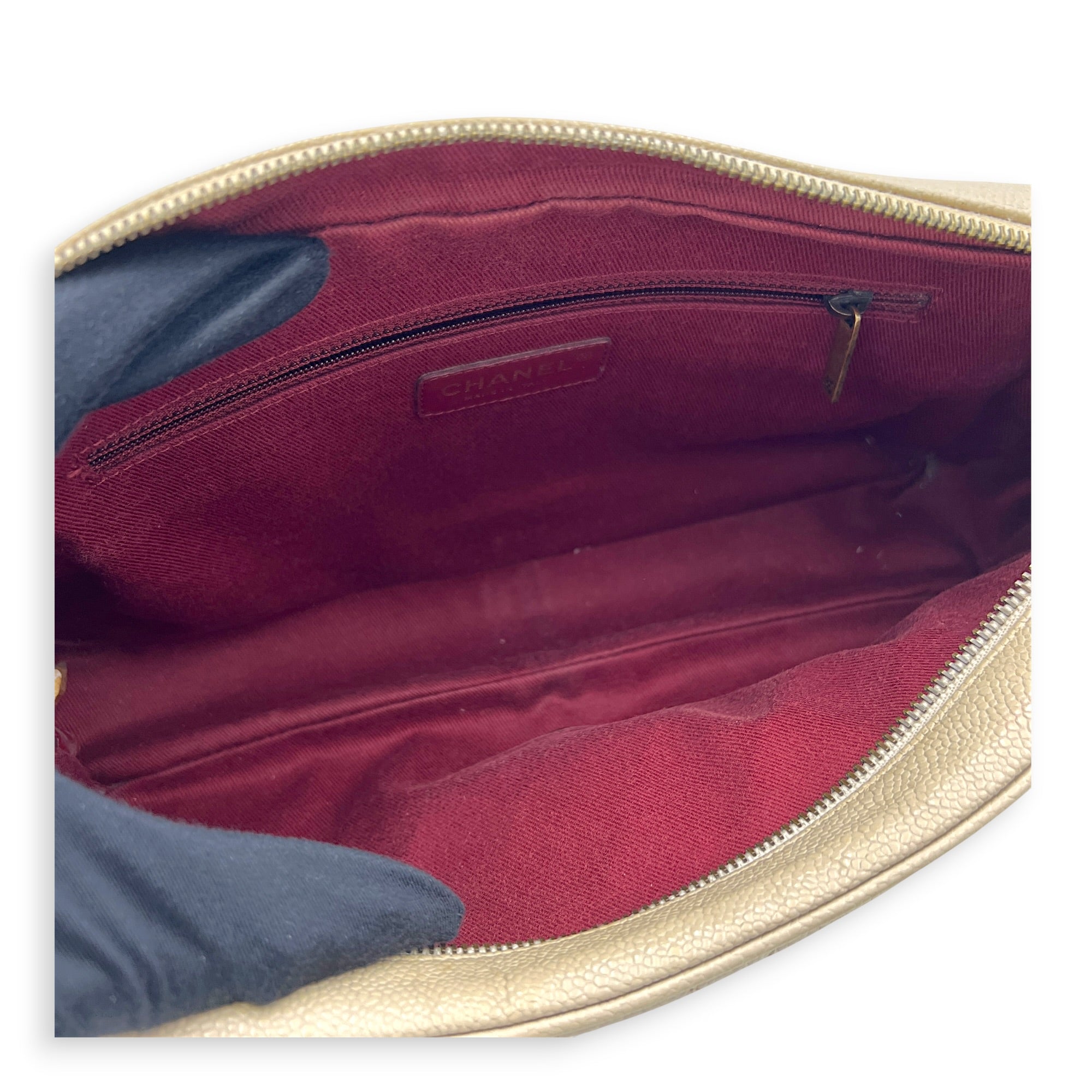Easy Flap Shoulder Bag Beige in Caviar Leather, Gold hardware