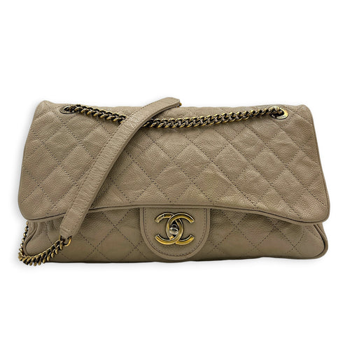 Easy Flap Shoulder Bag Beige in Caviar Leather, Gold hardware