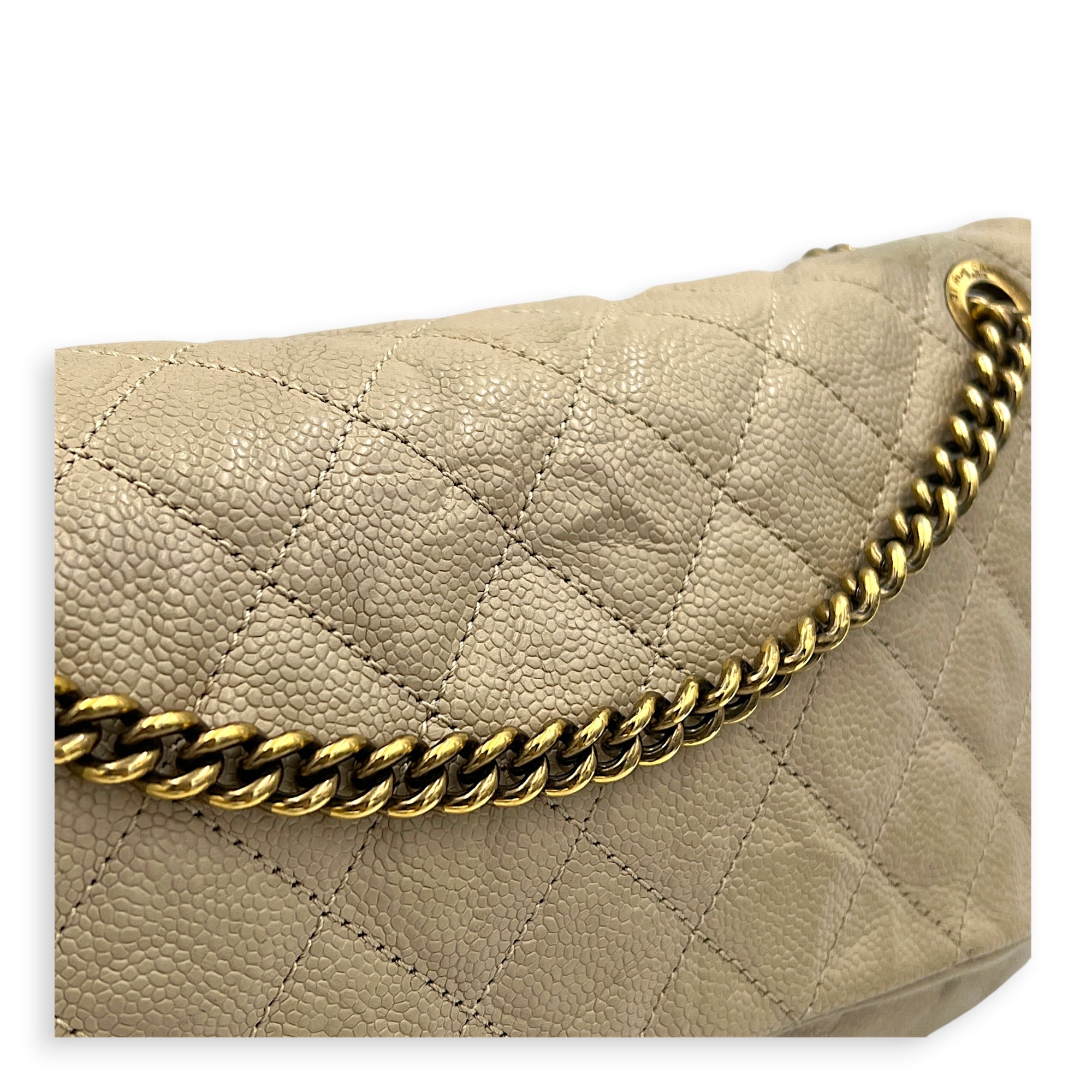 Easy Flap Shoulder Bag Beige in Caviar Leather, Gold hardware