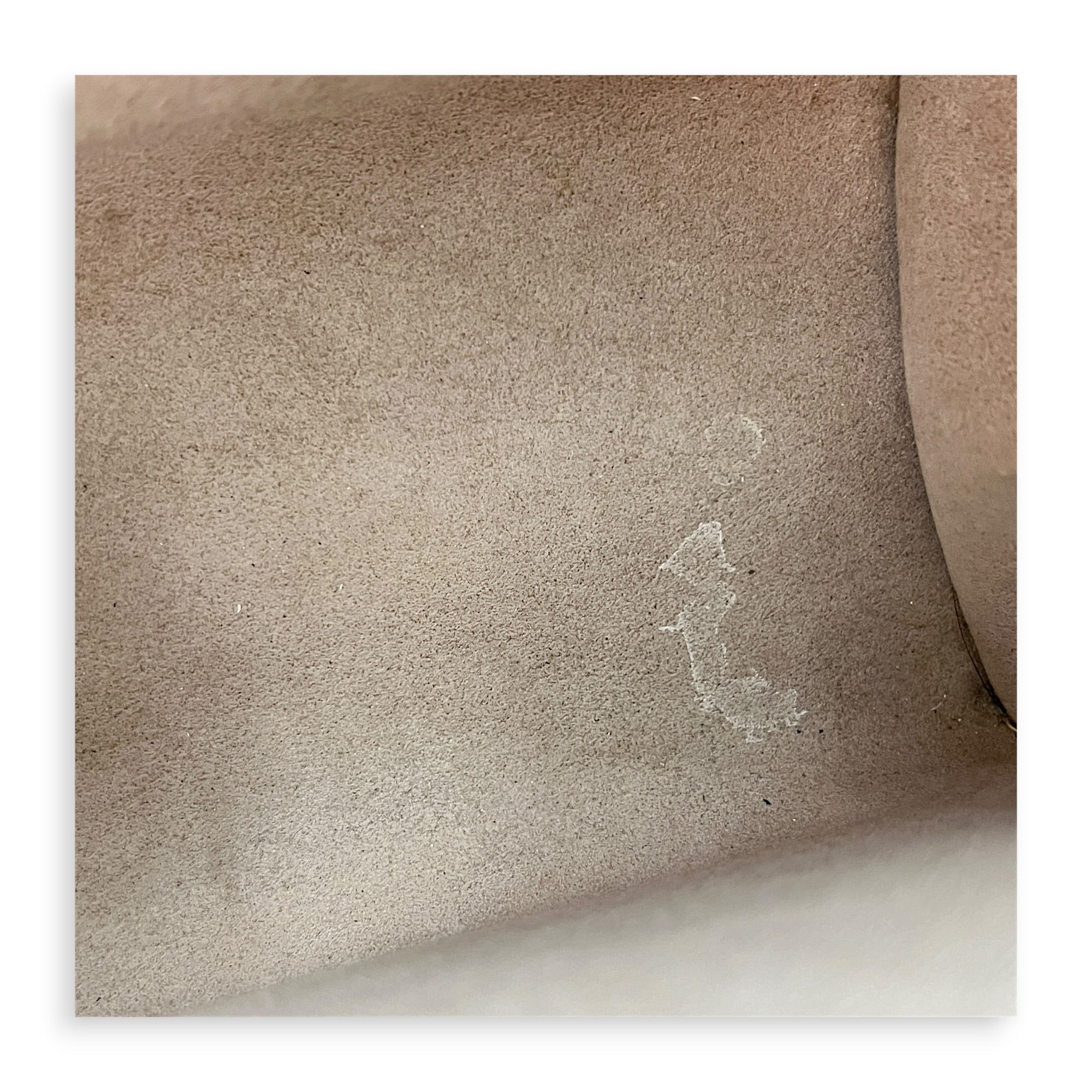 Vavin Shoulder Bag Beige in Empreinte Leather, Gold hardware