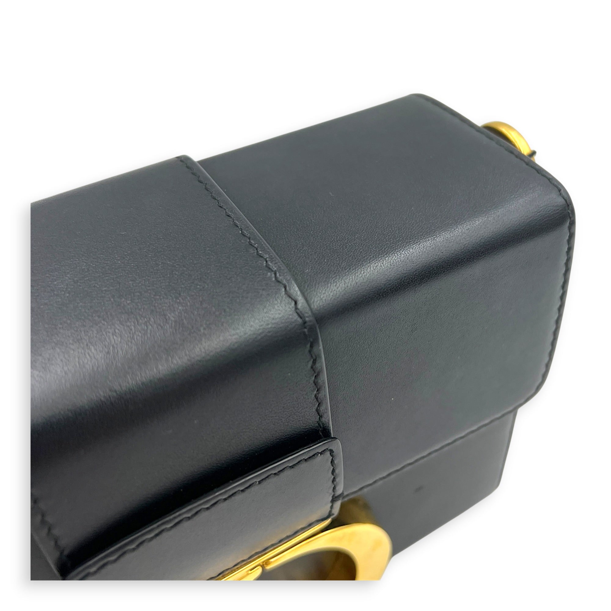 30 Montaigne Box Shoulder Bag Black in Calfskin, Gold hardware