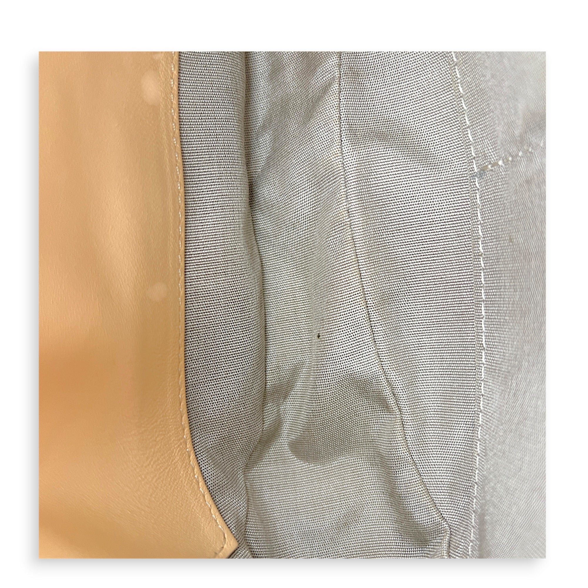 Half Moon Wallet On Chain Beige in Caviar Leather, Gold hardware