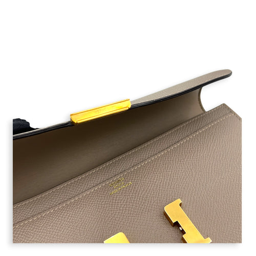 Constance Etoupe Wallet in Epsom, Gold hardware