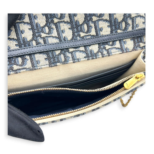 Saddle Wallet On Chain Blue in Jacquard, Gold hardware