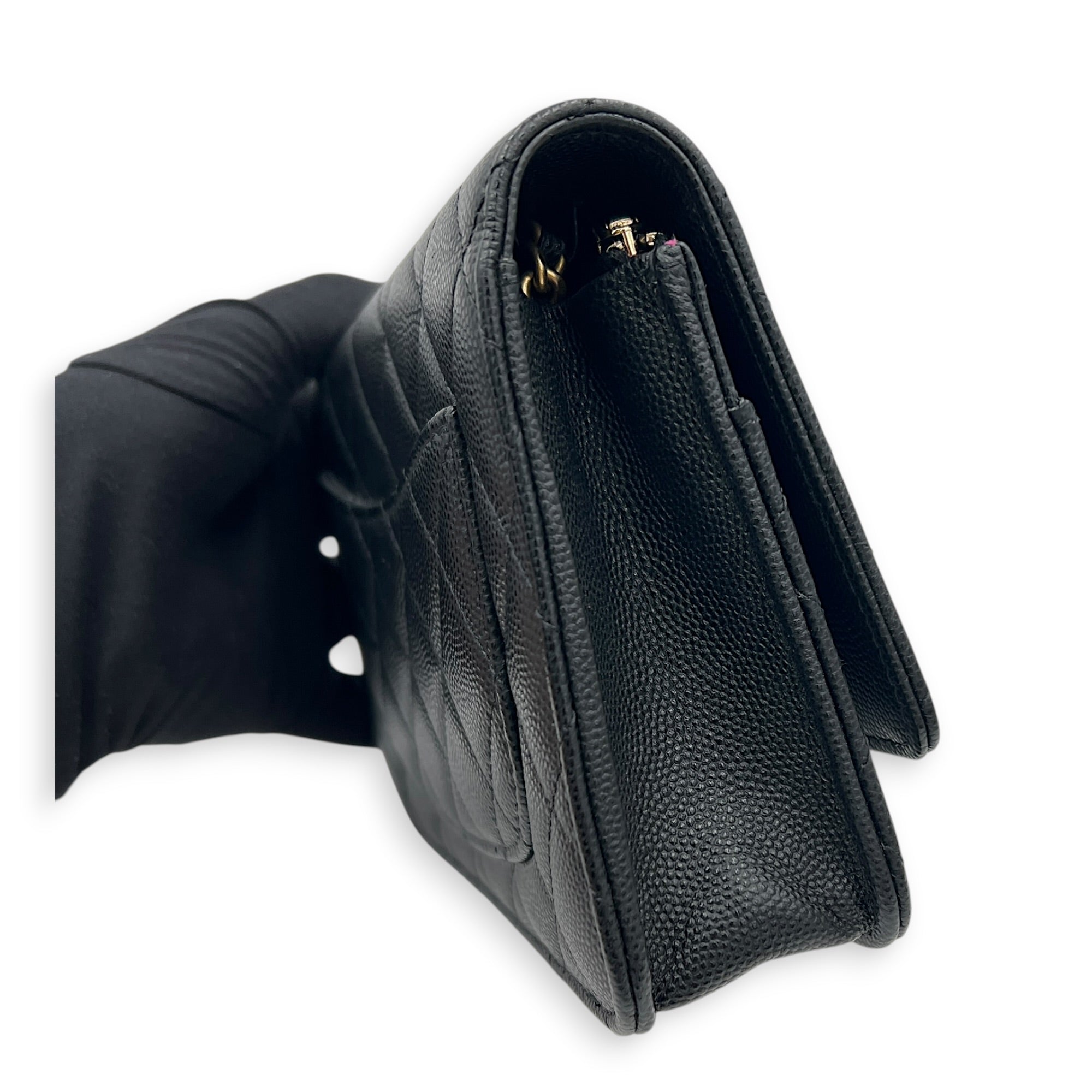 CC Wallet On Chain Black in Caviar Leather, Gold hardware