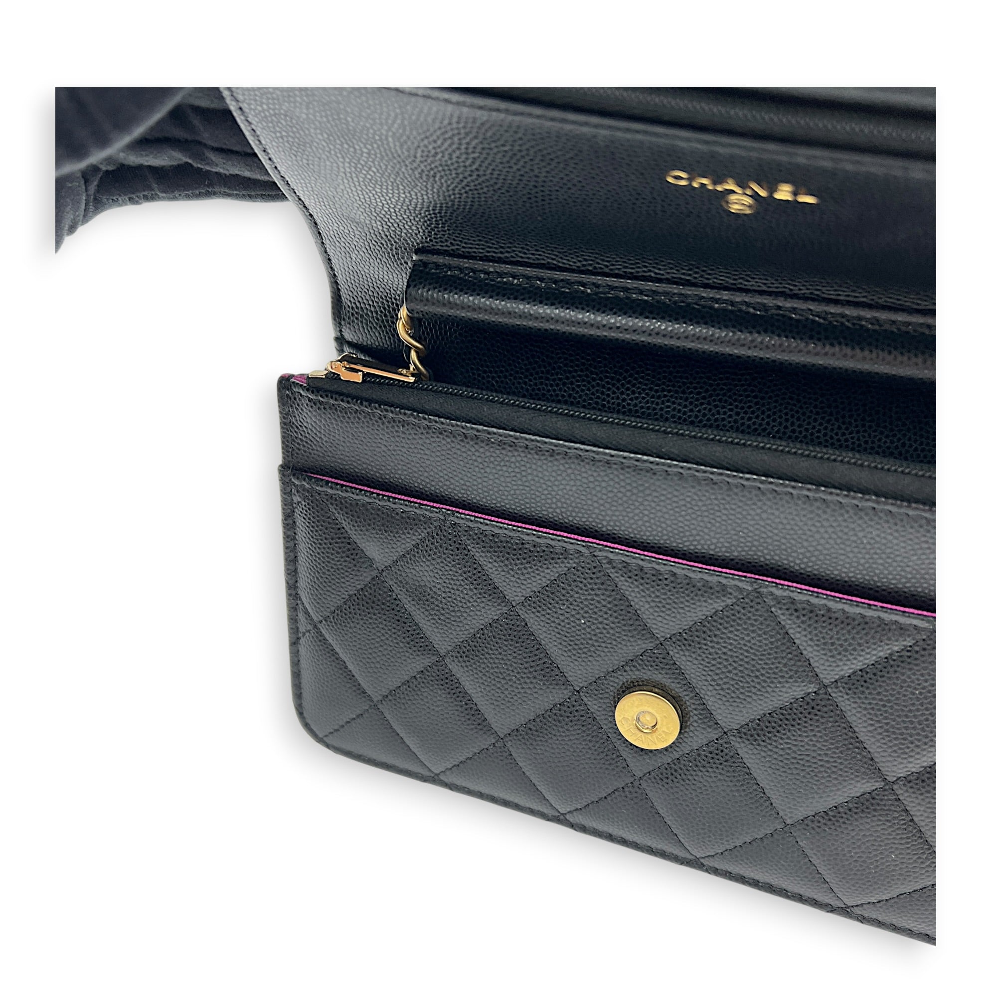 CC Wallet On Chain Black in Caviar Leather, Gold hardware