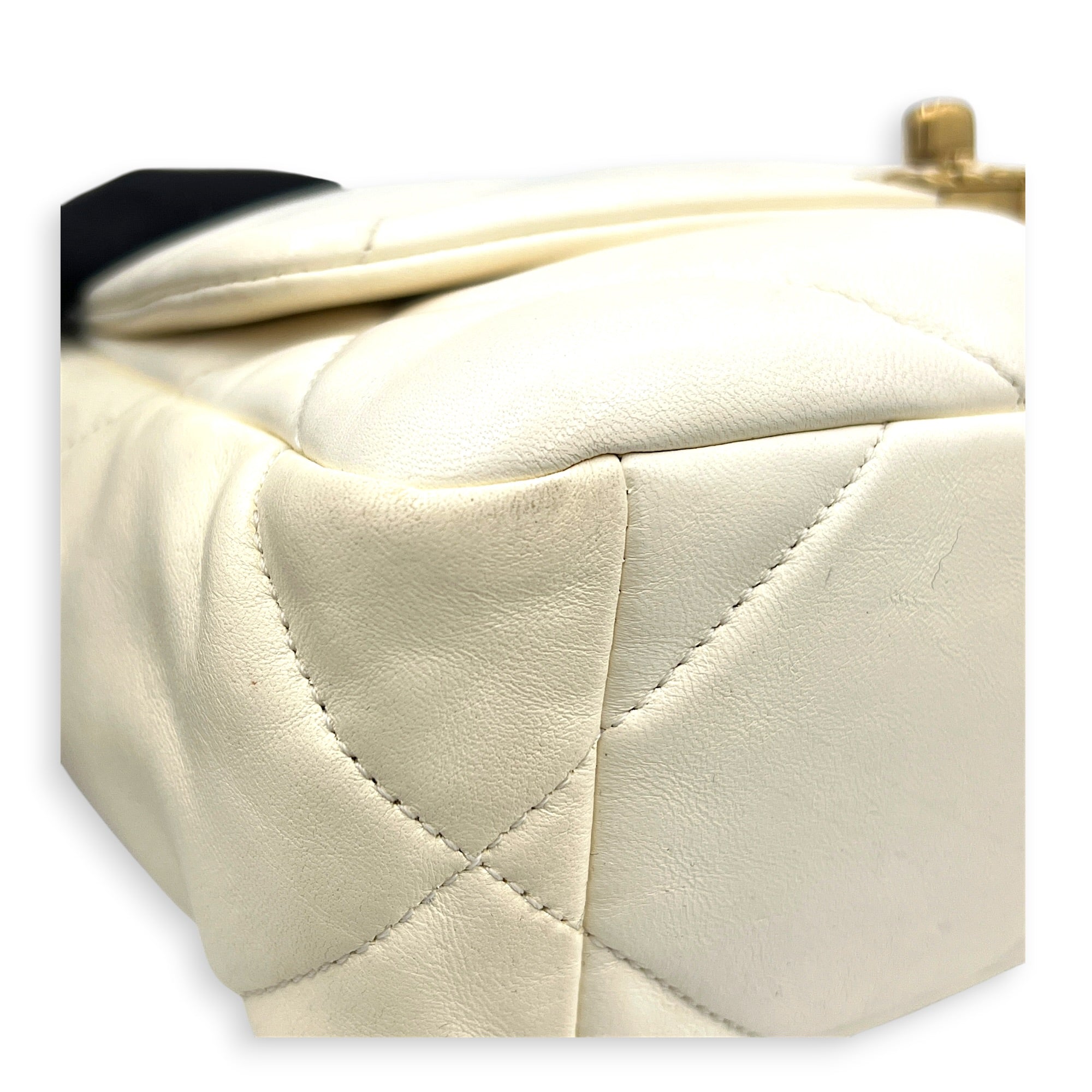 C19 Top Handle Bag White in Lambskin, Mixed hardware