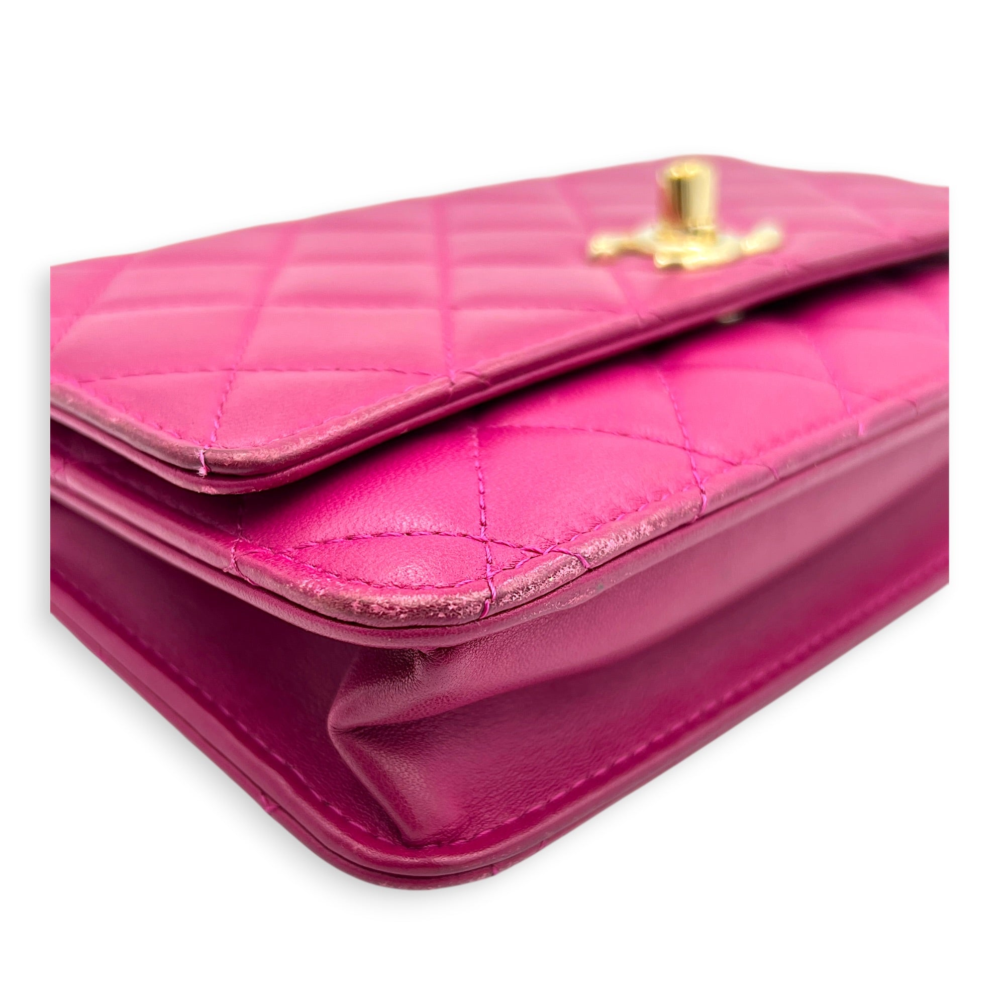 CC Trendy Pink Wallet On Chain in Lambskin, Gold hardware