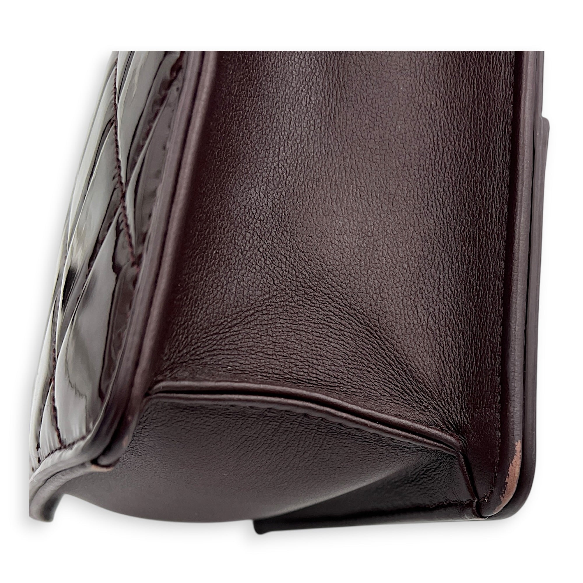 23A Top Handle Bag Brown in Patent Leather, Gold hardware