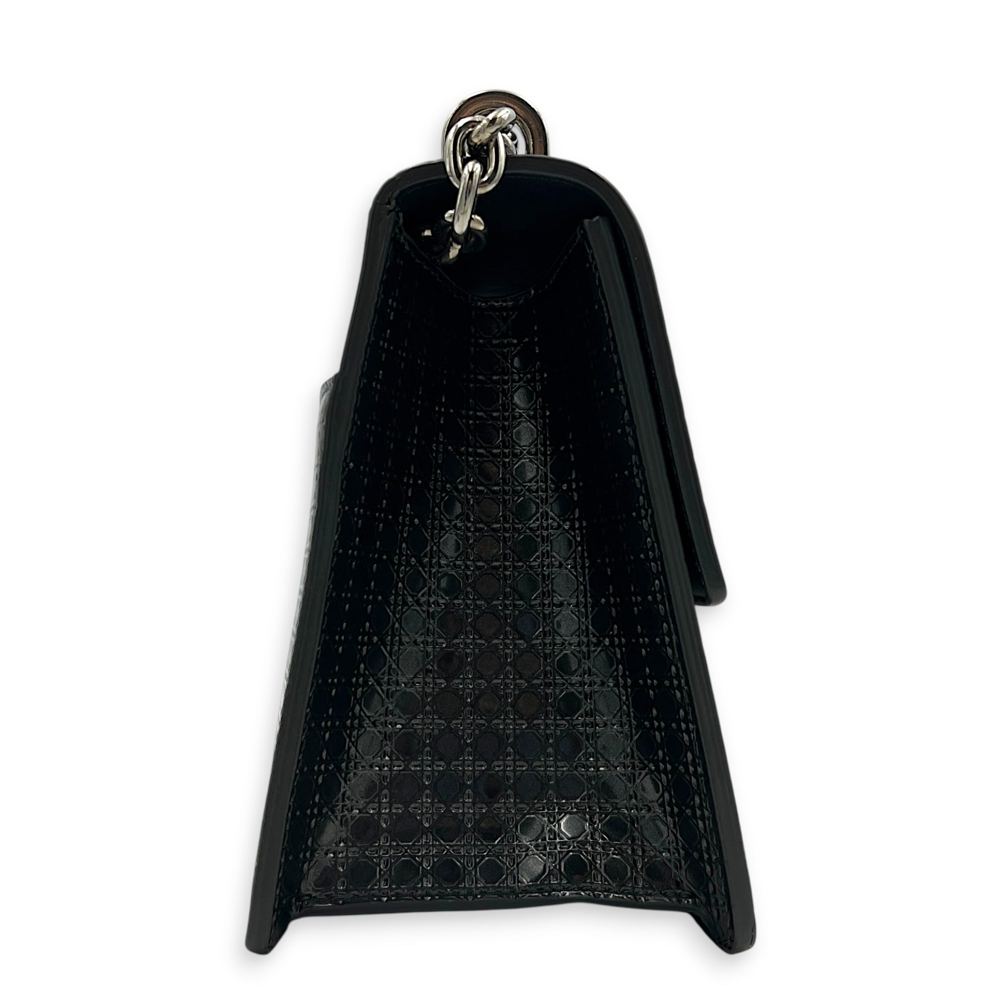 30 Montaigne Shoulder Bag Medium Black in Patent Leather, Silver hardware