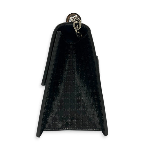 30 Montaigne Shoulder Bag Medium Black in Patent Leather, Silver hardware
