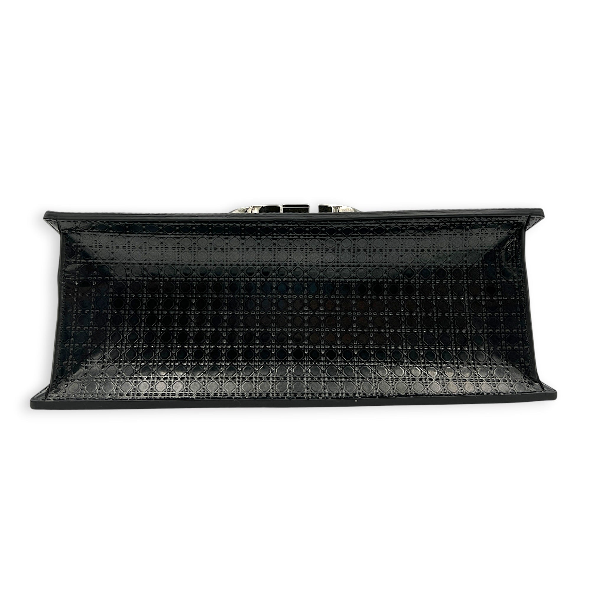 30 Montaigne Shoulder Bag Medium Black in Patent Leather, Silver hardware