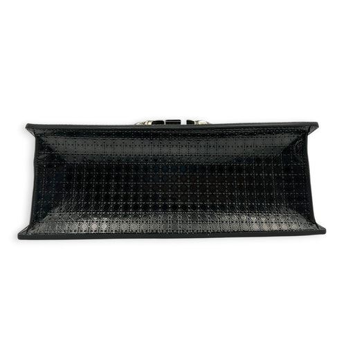 30 Montaigne Shoulder Bag Medium Black in Patent Leather, Silver hardware