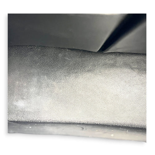 Cinhentic Noir in Tadelakt, Mixed hardware