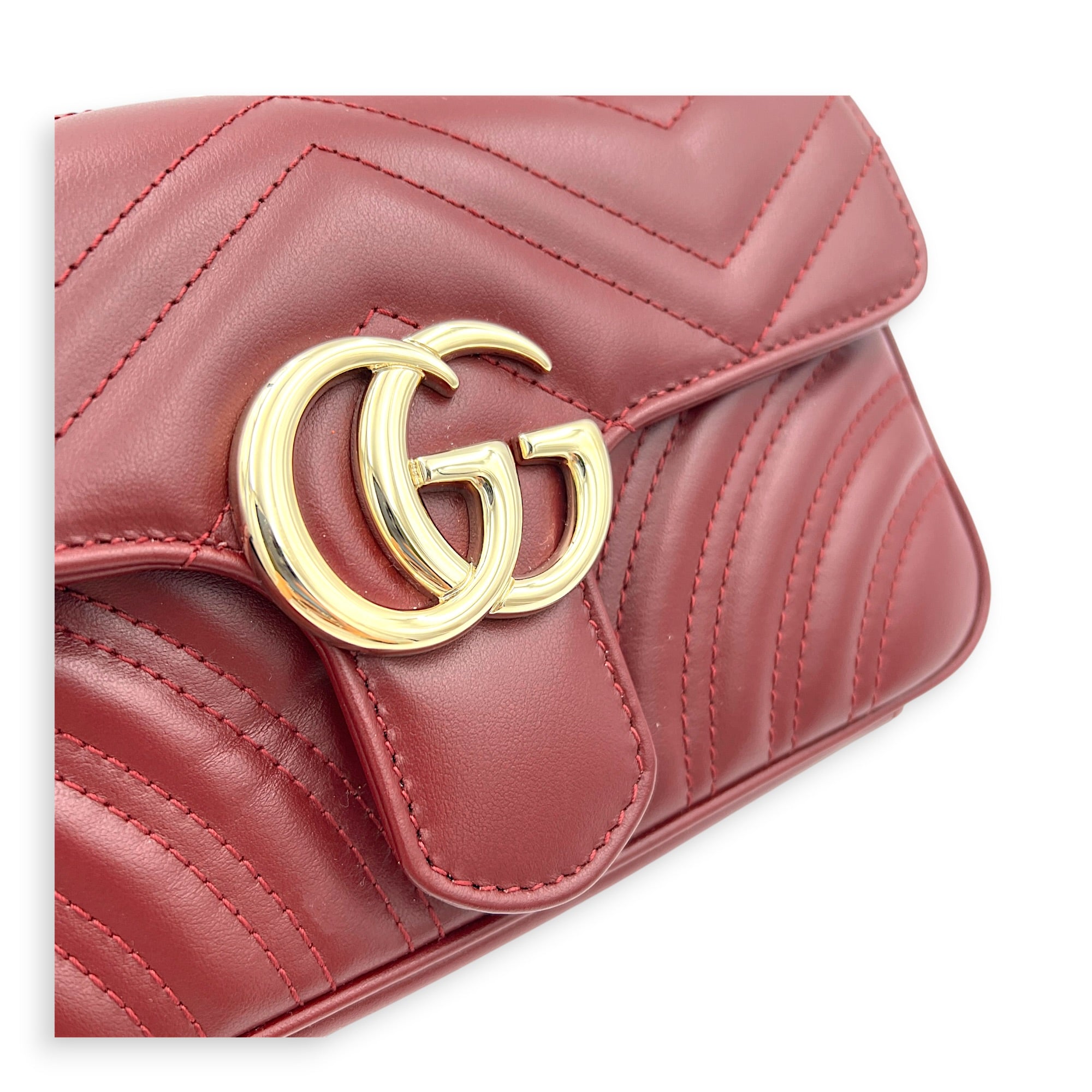 GG Marmont Shoulder Bag Small Hibiscus Red in Calfskin, Gold hardware