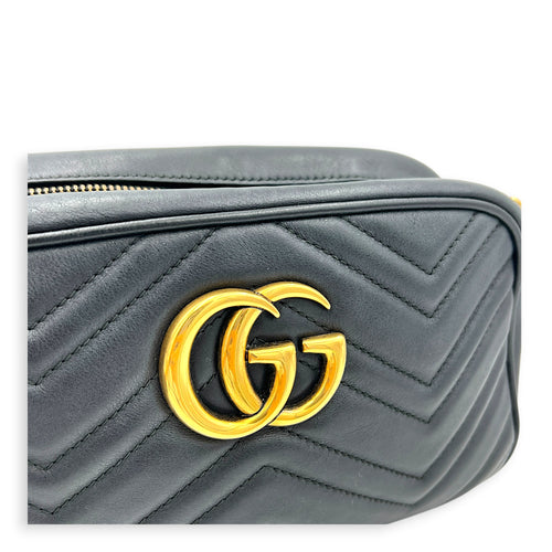 GG Marmont Shoulder Bag Small Black in Calfskin, Gold hardware