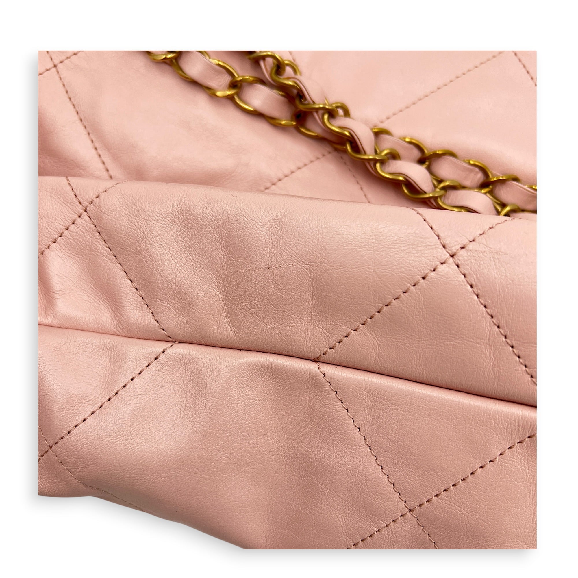 22 Tote Shoulder Bag Light Pink in Calfskin, Gold hardware
