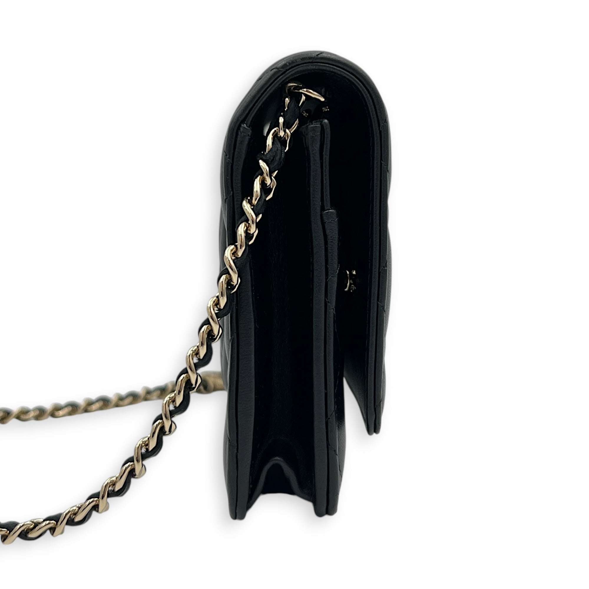 CC Crystal Charm Chain Black Wallet On Chain in Lambskin, Gold hardware